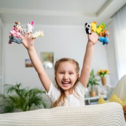 ZESTAW 10 PACYNEK MASKOTEK NA PALCE KOLOROWE DLA DZIECI ROZWÓJ ZWIERZĄTKA - obrazek 6